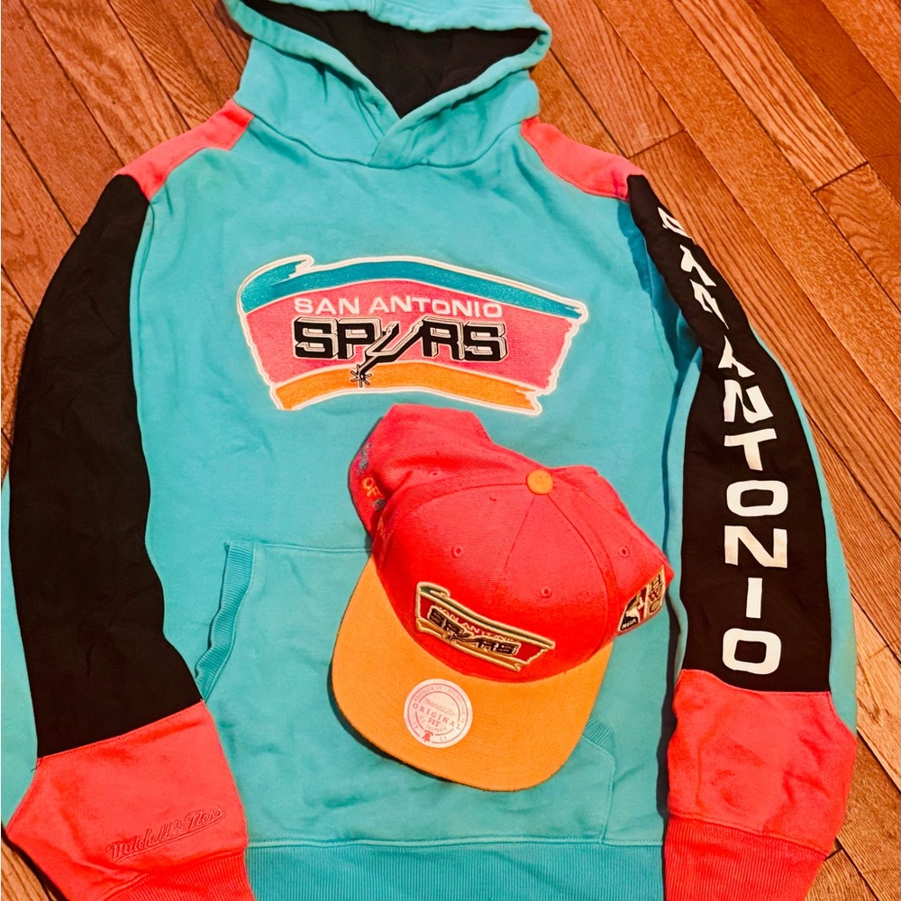 San Antonio Spurs Hoodie and Cap Set